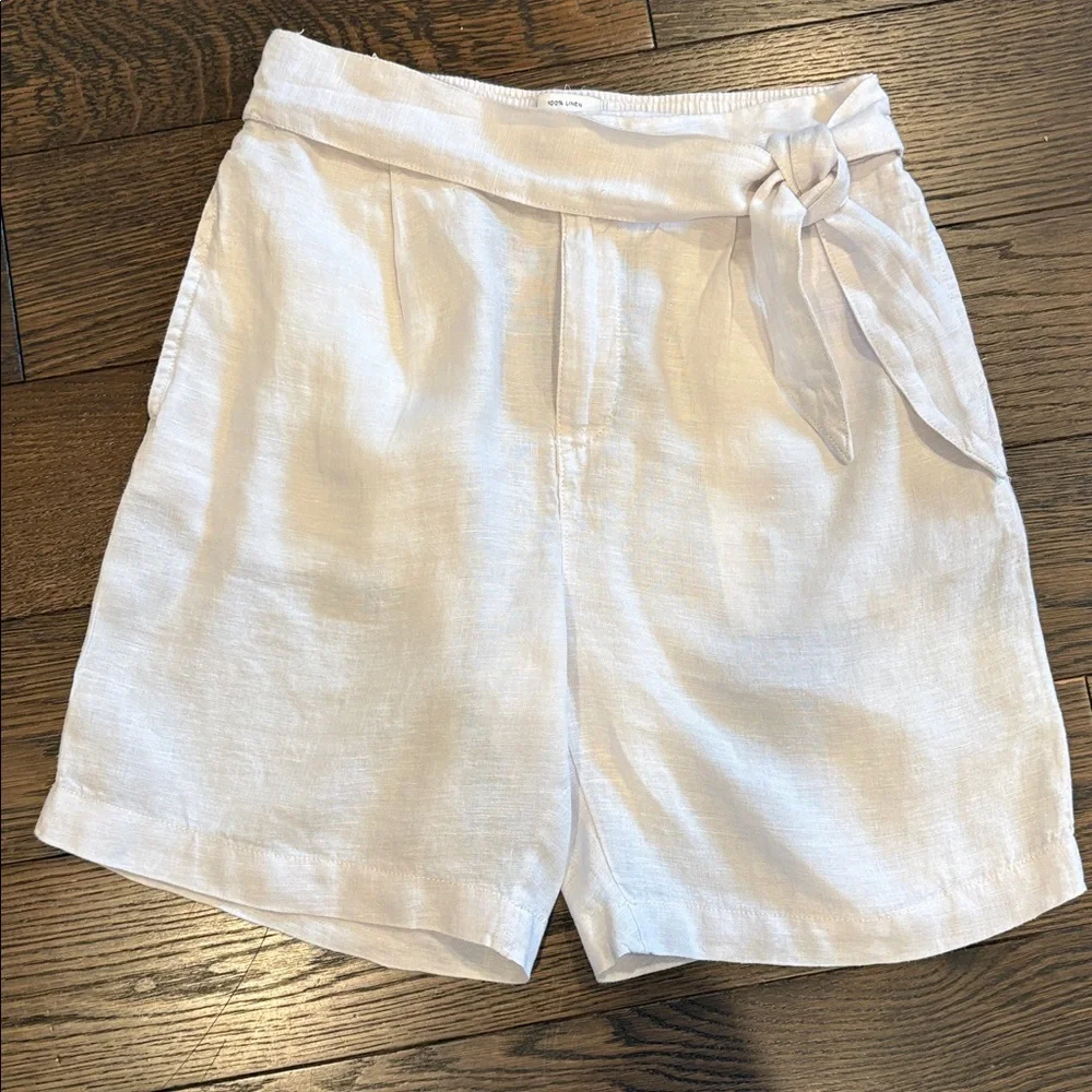 Halston 100% Linen Shorts Waist Tie Size Small High Rise